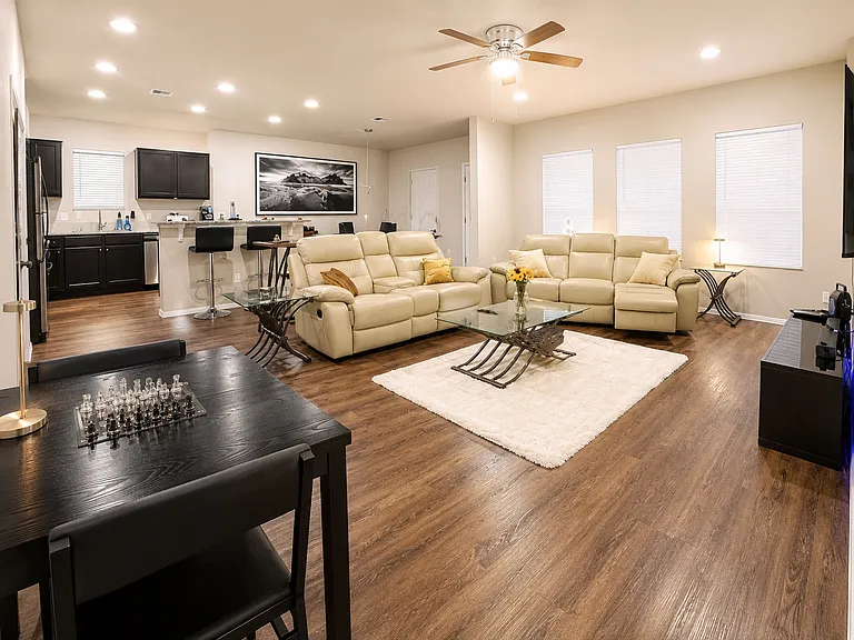 1403 Onyx St — Photo 21