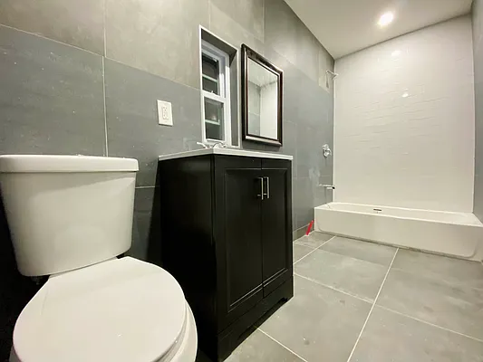 Rented by Blue Egg Realty Corp | media 8