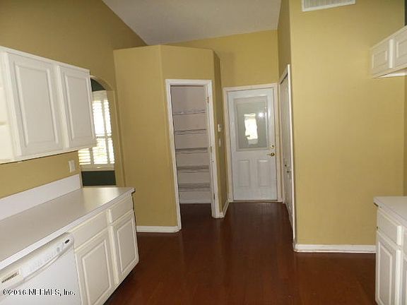 4th image of 11699 Autumn Creek Dr