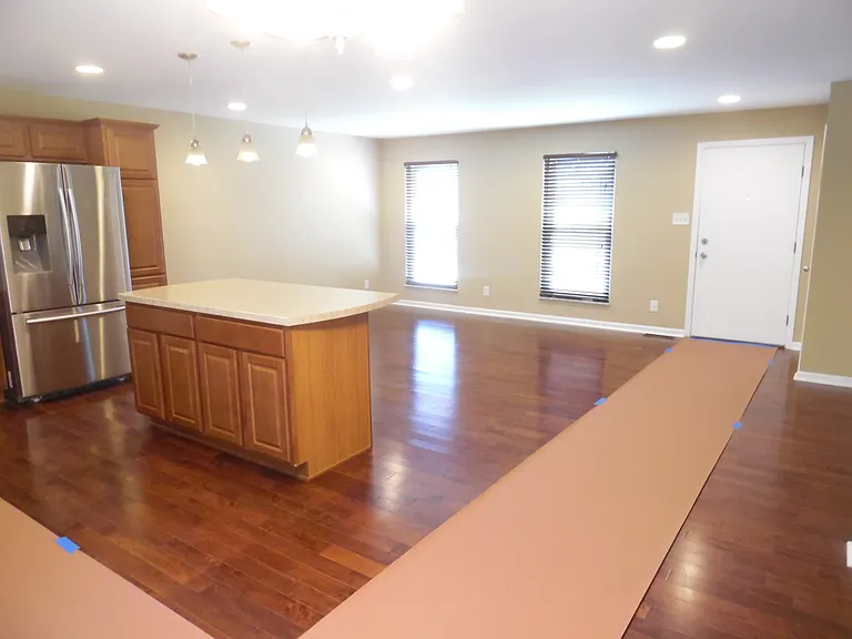 8760 Ashbrook Dr — Photo 4