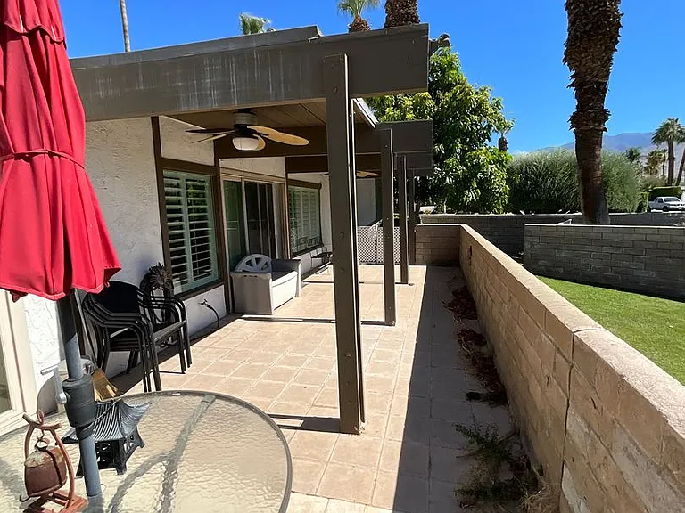 1702 Capri Cir — Photo 29