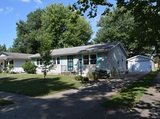 52 Oak Dr, Fort Madison, IA 52627