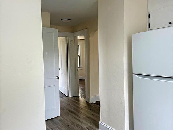 5th image of 2025 28th St NE