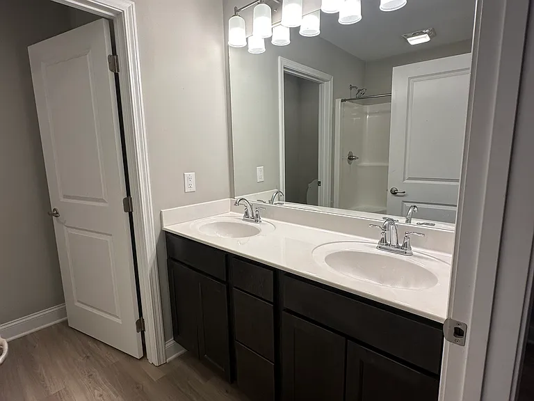 225 Harper Village Way — Photo 17