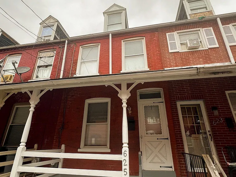 625 Lake St — Photo 21