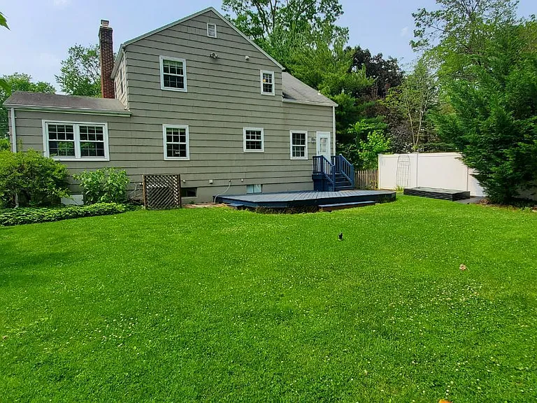 315 Clifton St — Photo 5