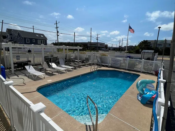 1679 Route 35 #7, Ortley Beach, NJ 08751