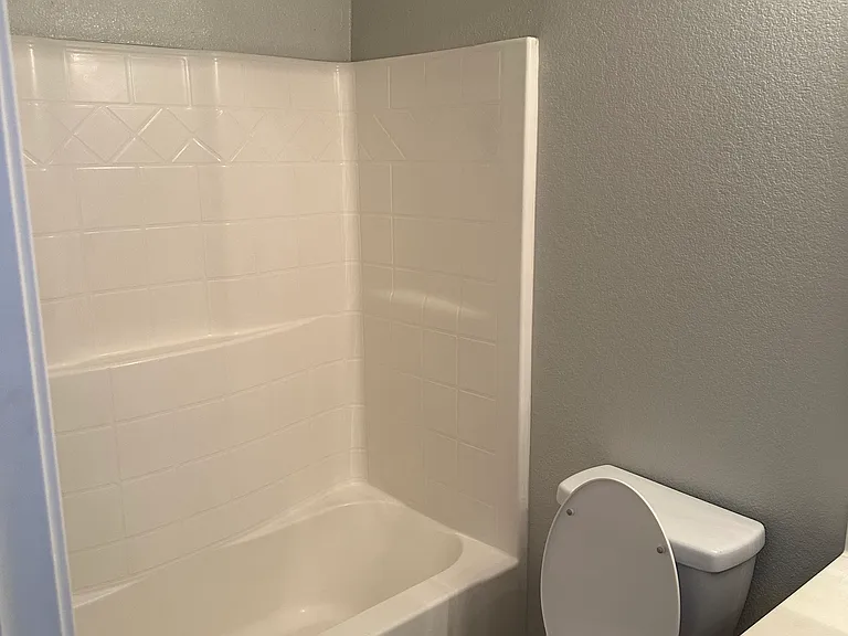 912 Kiwi St — Photo 6