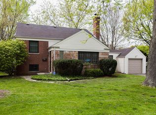 932 Echo Ln, Glenview, IL 60025