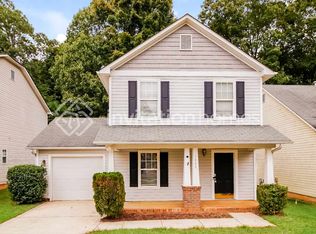 1049 Crestdale Crossing Dr, Matthews, NC 28105