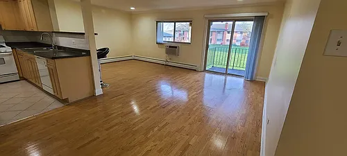693 E Fullerton Ave #208 Photo 1