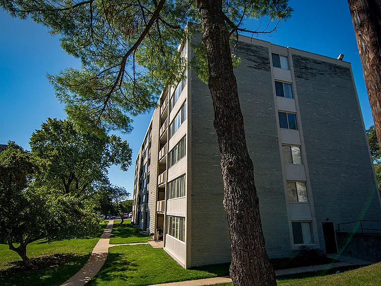 Heritage Park Apartments Building 3