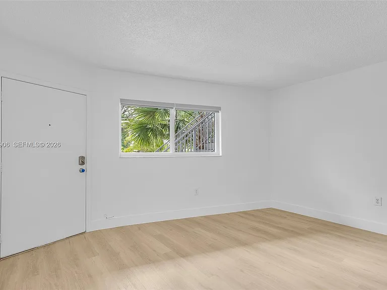 13880 NE 20th Pl #2 — Photo 13