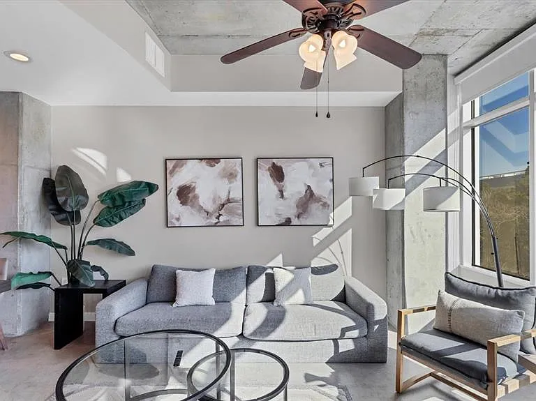 525 E Jackson St #405 — Photo 7