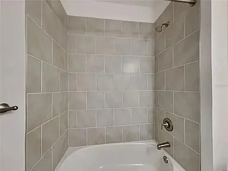 25126 Alcazar Dr — Photo 5