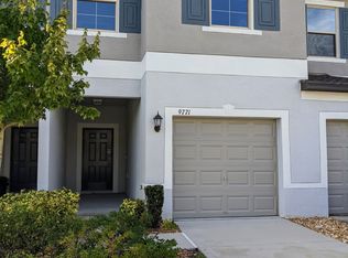 9771 Pembrooke Pines Dr, Sun City Center, FL 33573