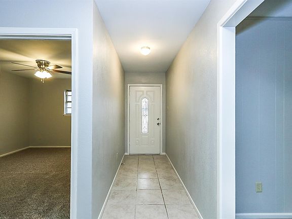 2nd image of 4814 62nd St #B