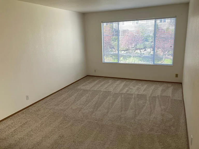 2829 NW 56th St #301 — Photo 3