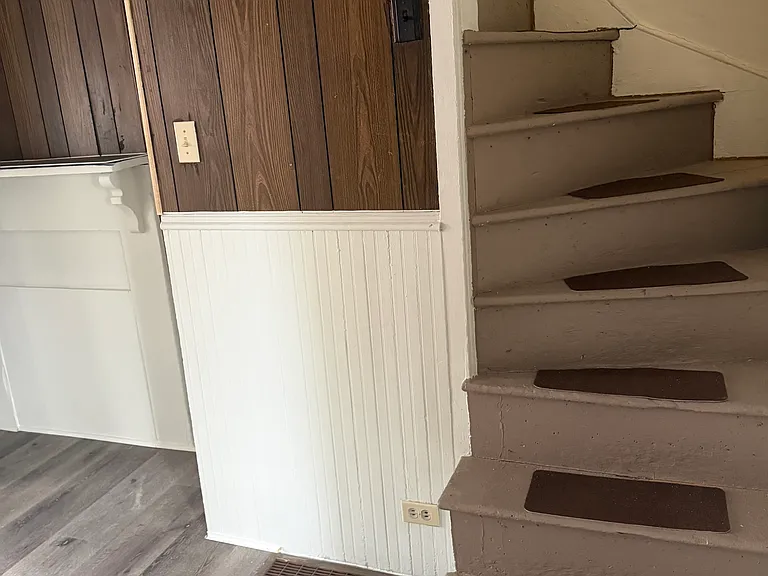 143 W North St — Photo 8