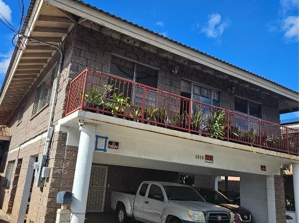 1915 Kahanu St, Honolulu, HI 96819