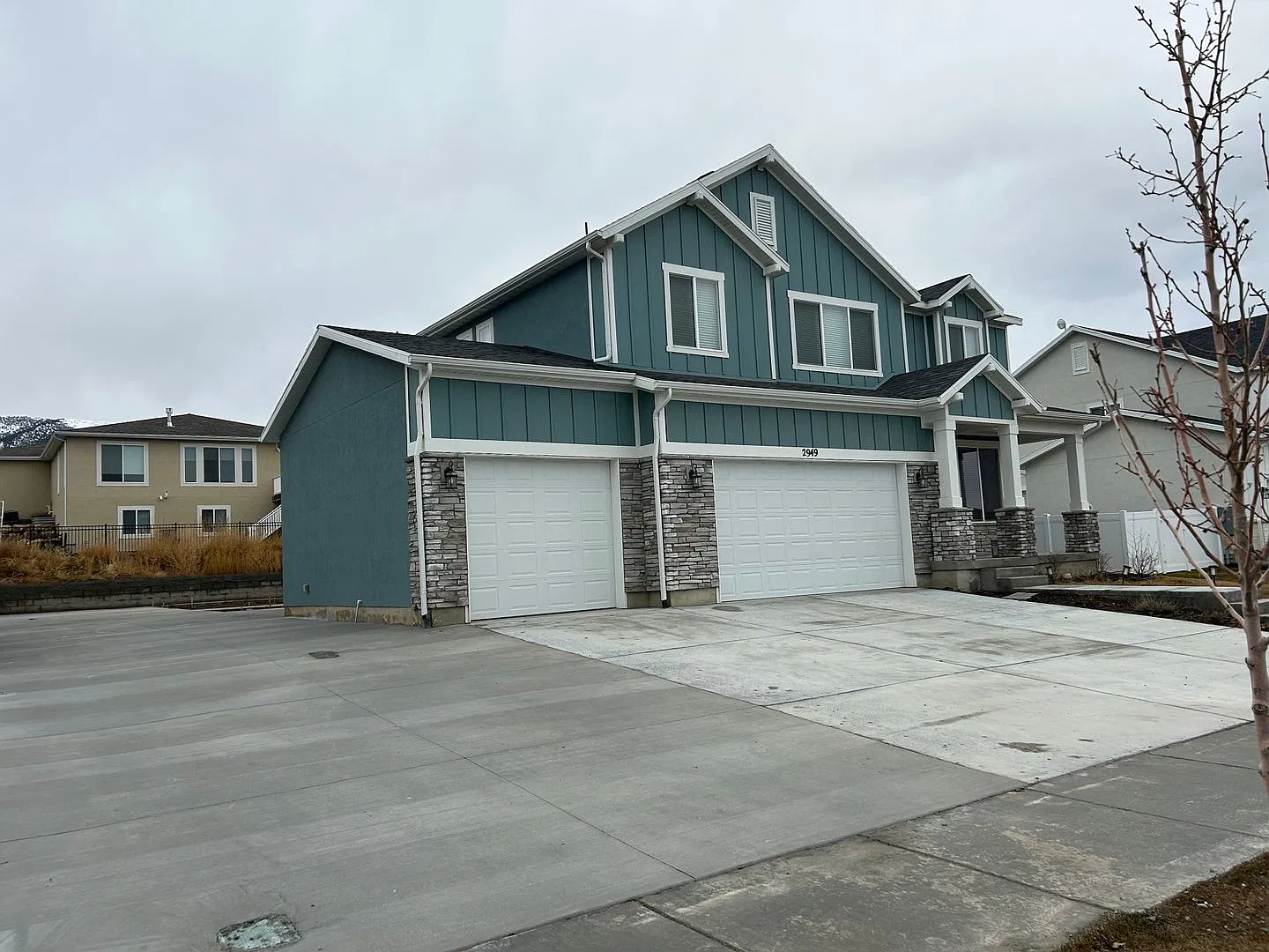 4 Bedroom 3 Bathroom Home in Saratoga Springs! — Photo 2