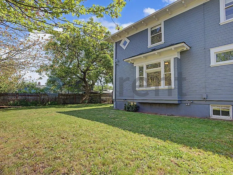 7820 N Van Houten Ave — Photo 4