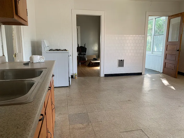 801 N McBride St — Photo 6