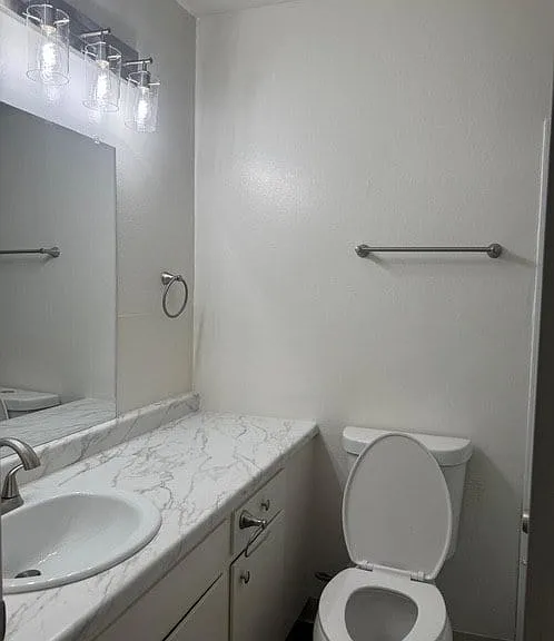 3624 Emerald St — Photo 5