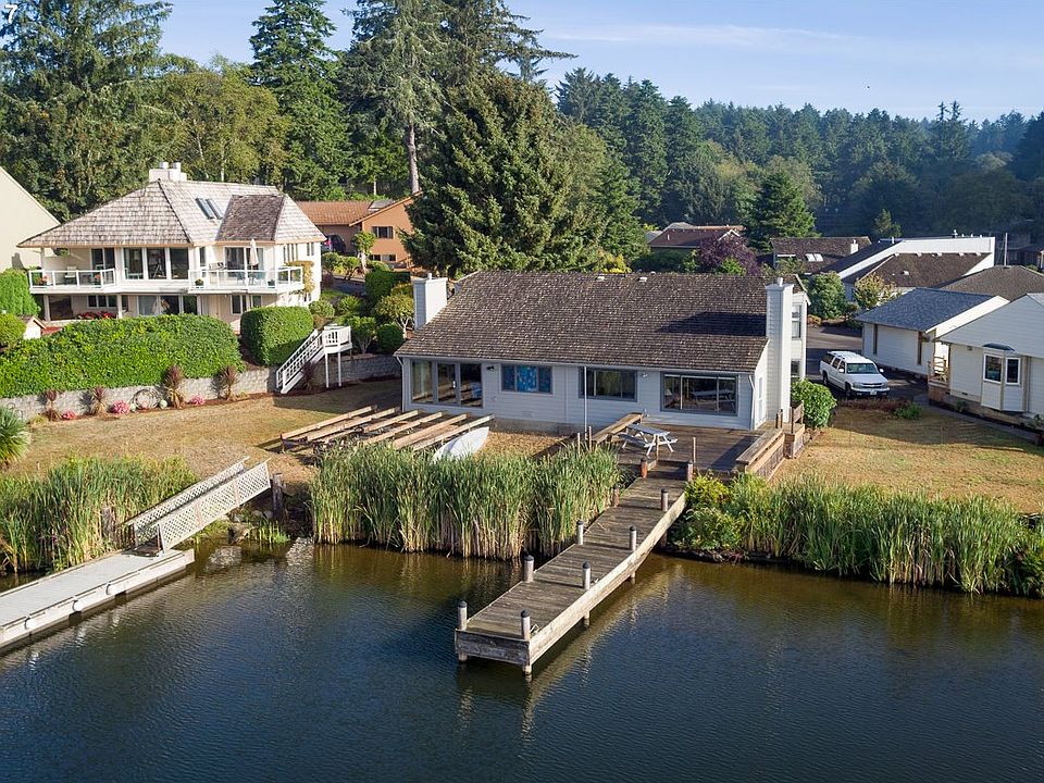 1st image of 1106 NE West Lagoon Dr