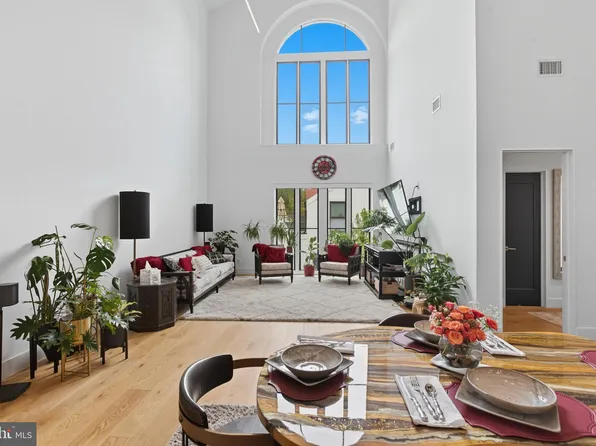 2701 Hume Dr Unit 1200, Silver Spring, MD 20910