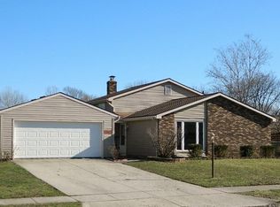 3882 Hendron Rd, Groveport, OH 43125