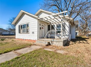 808 W 7th St, Ada, OK 74820