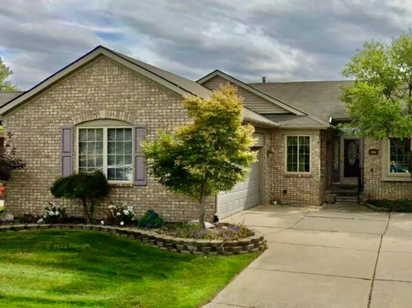 42838 Hunt Club Blvd, Sterling Heights, MI 48314