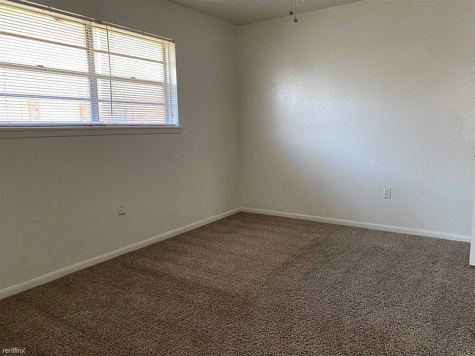 1st image of 202 Spruce St APT C