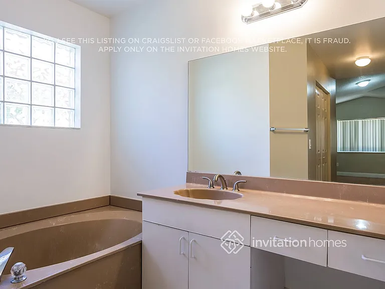15927 SW 82nd St — Photo 12