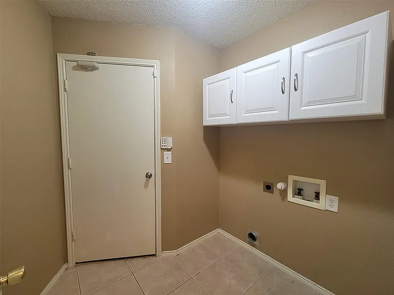 1411 Dundee Dr — Photo 12