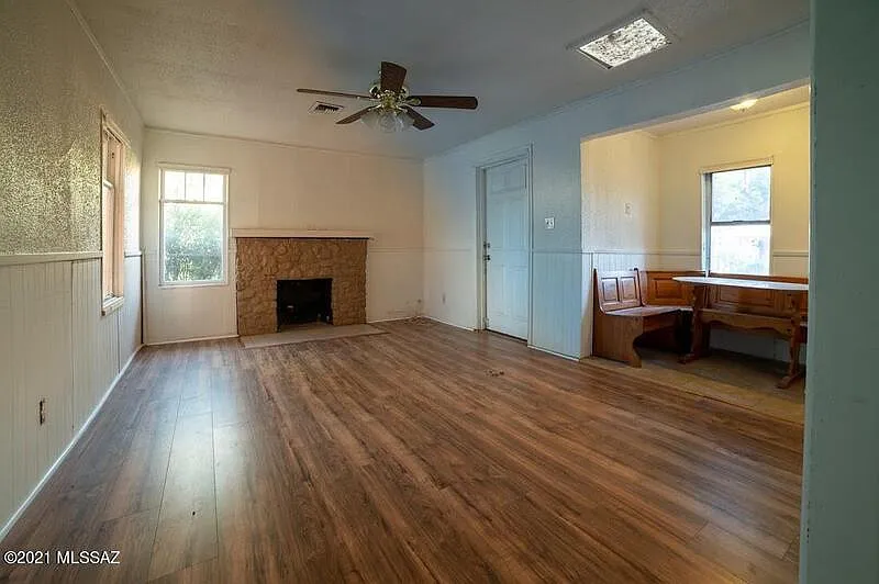 804 N Perry Ave