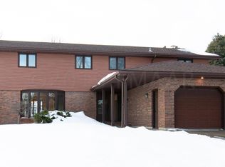 1230 Oak St N, Fargo, ND