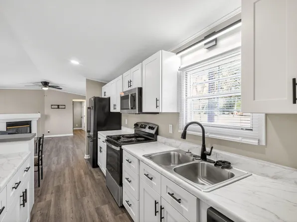 2001 Auburn Rd, Raleigh, NC 27610