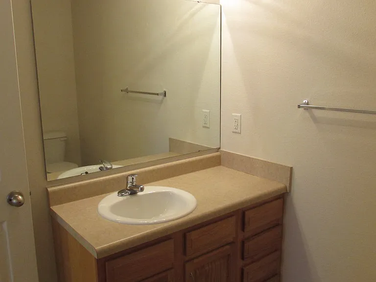 107 Andrews Dr — Photo 23