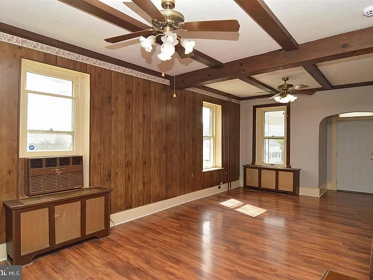 101 W Franklin St — Photo 7