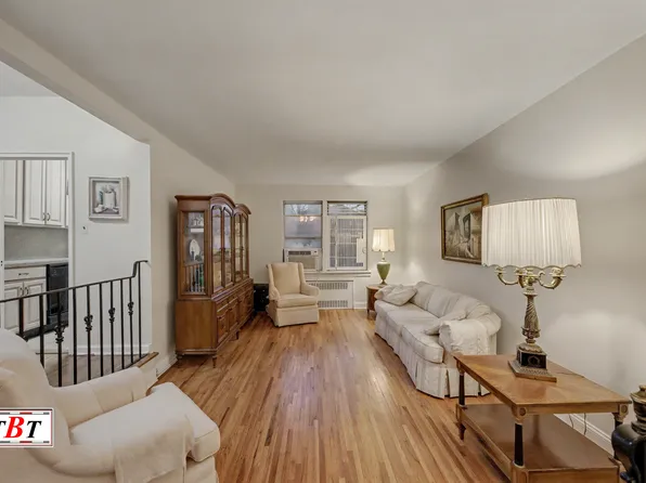 915 East 17th Street image 21 of 29