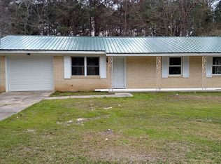 335 Merrydell Dr, Ozark, AL 36360