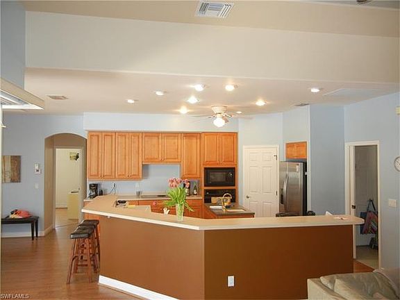 5th image of 4935 SW 8th Pl