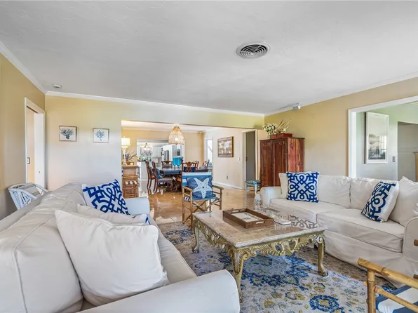 925 Treasure Ln, Vero Beach, FL 32963