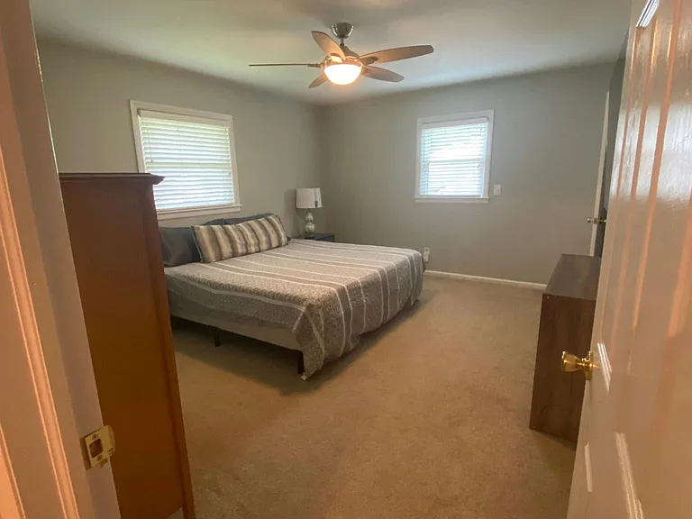 1830 Queens Way — Photo 11