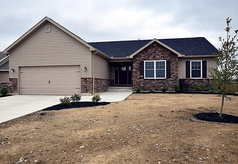 1st image of 2725 Douglas Dr