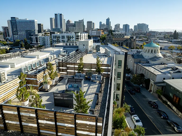 Axis Oakland — Photo 35