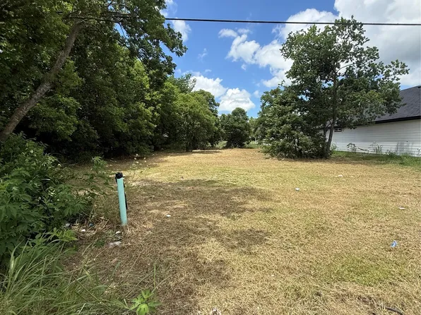4310 Spencer St, Greenville, TX 75401