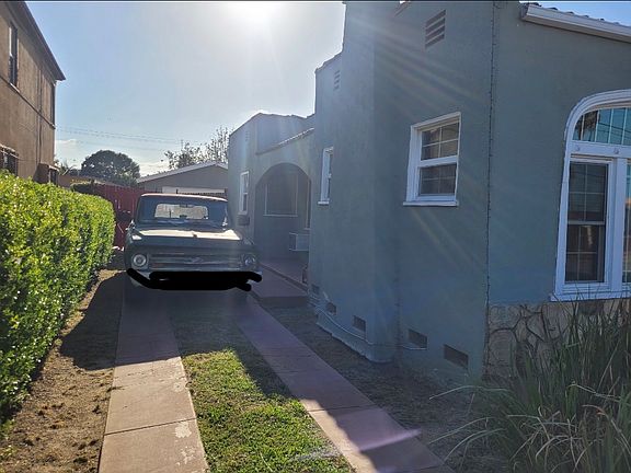 2nd image of 211 N Pearl Ave